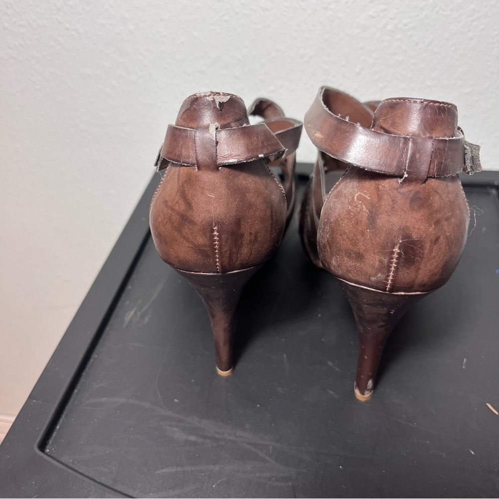 Marc Fisher Brown Leather Gladiator Platform Heels Straps Cage Sandals size 8.5 - Picture 7 of 13